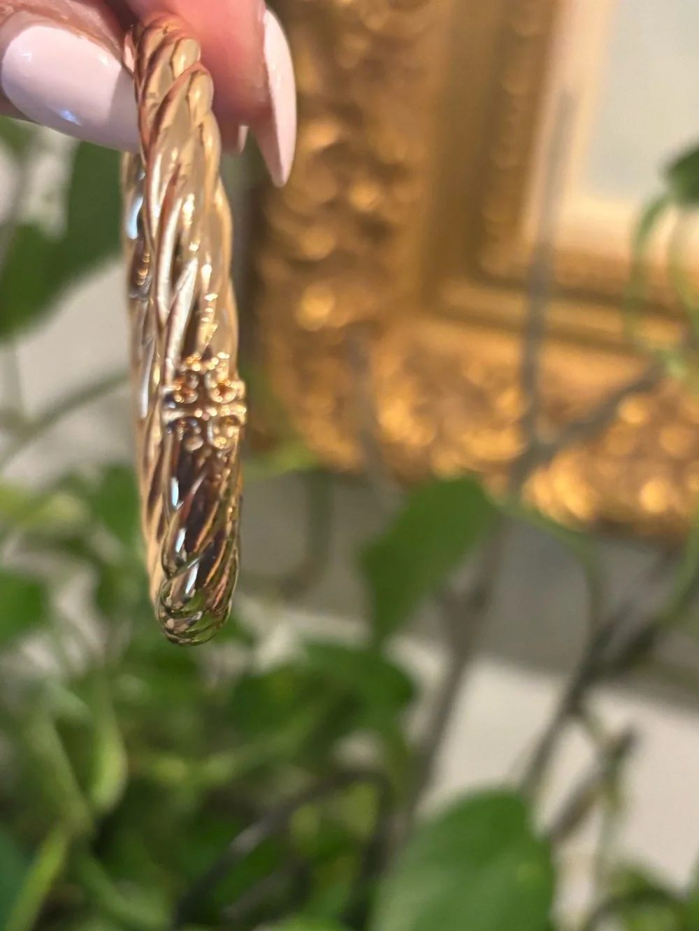 Tory Burch classic twisted